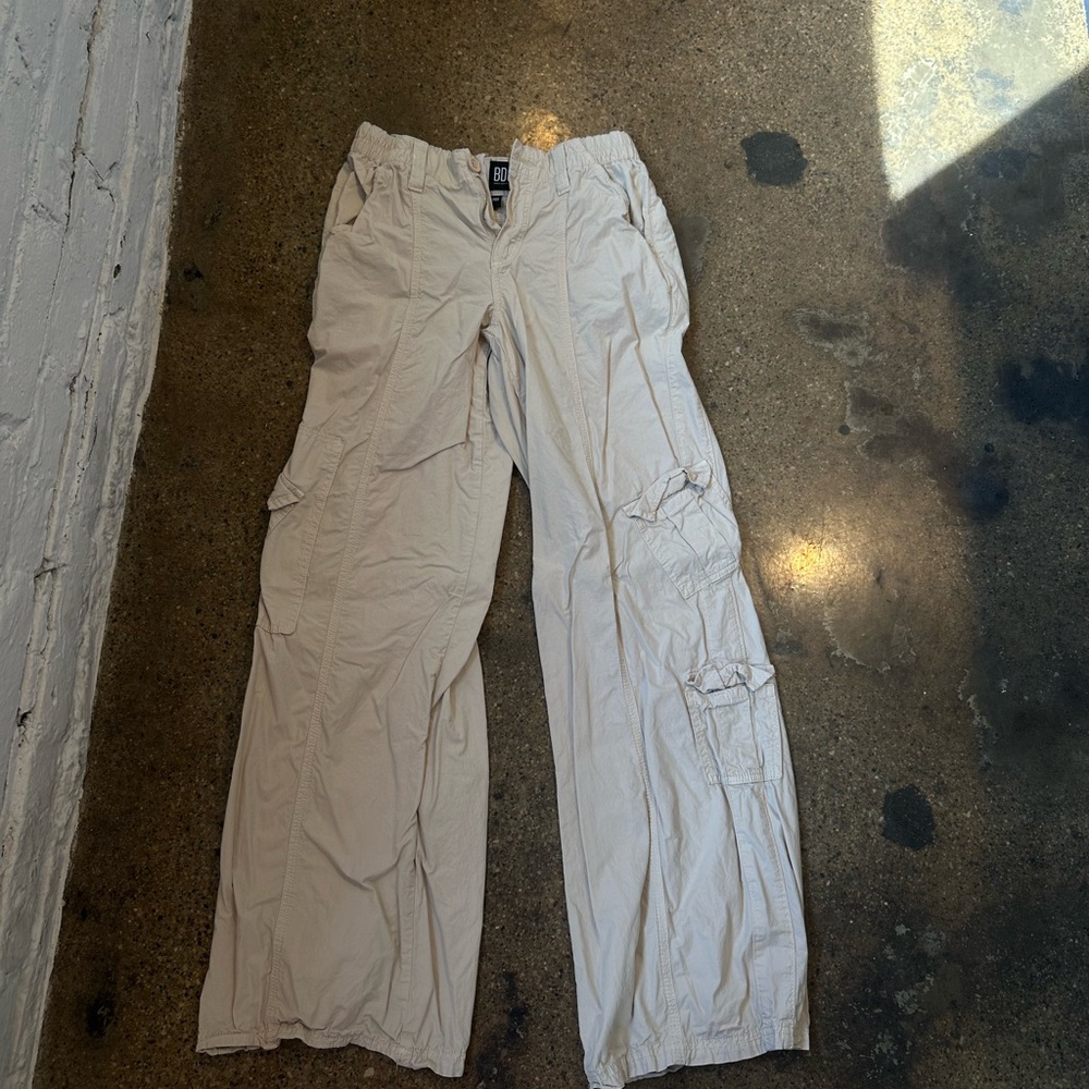 Women’s Urban Outfitters Cream Cargo Pants
